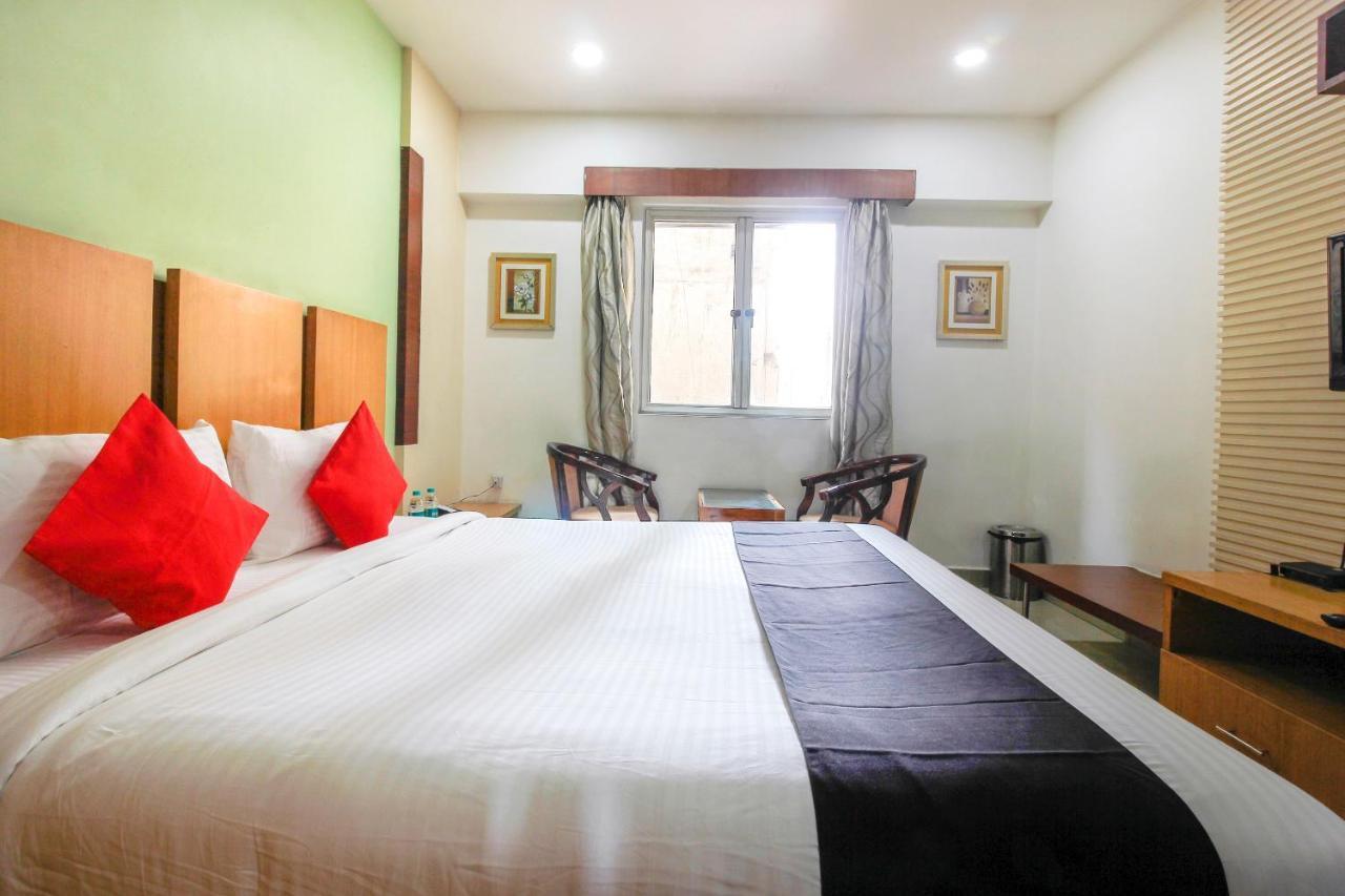 Capital O 66968 Haveli The Landmark Hotel Warangal Exterior foto